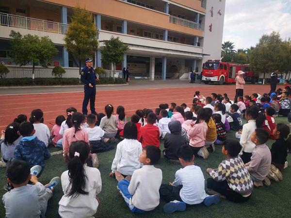 1709543455682896.jpg 培训现场_副本.jpg