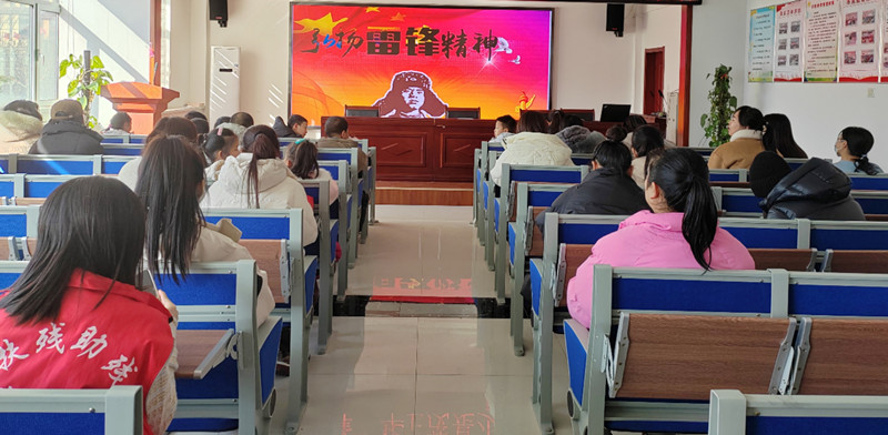 元宝山区西城街道新景四季东社区学雷锋活动照片3jpg_副本.jpg