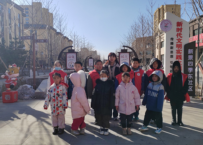 元宝山区西城街道新景四季东社区学雷锋活动照片5jpg_副本.jpg