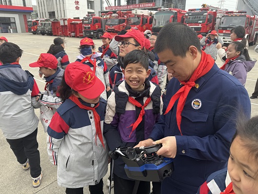 1709623217480818.jpg 消防队2.jpg