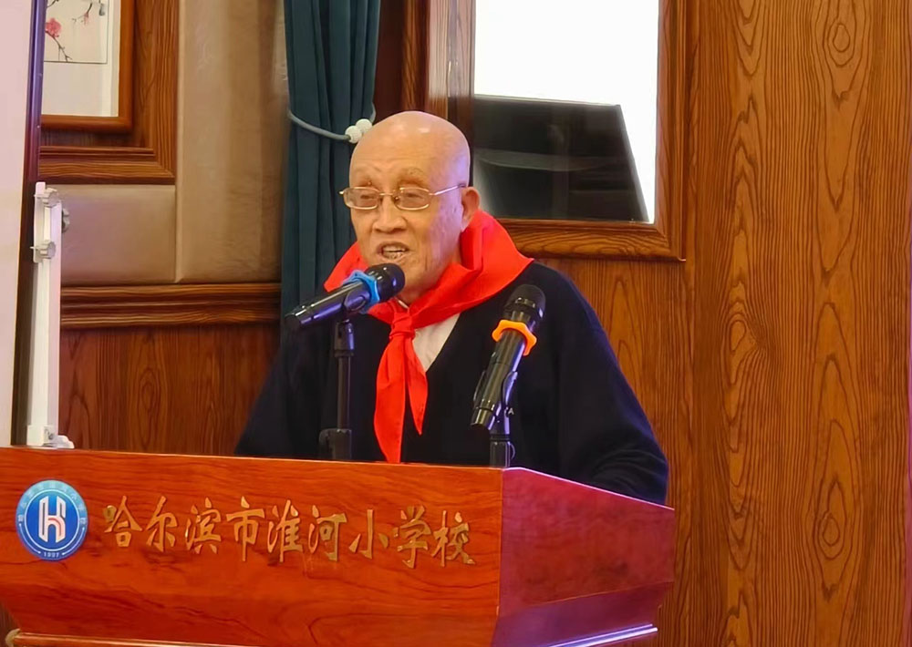 1709695728872773.jpg 淮河小学学雷锋图片002222.jpg
