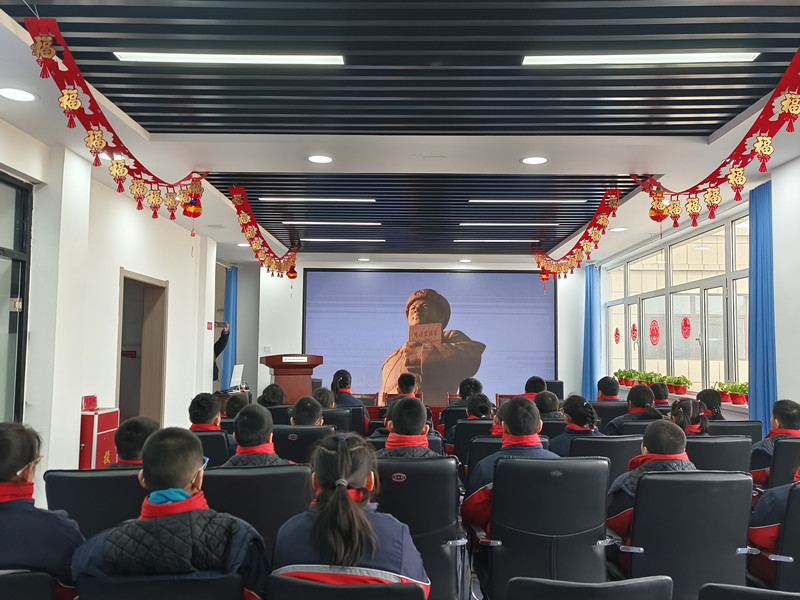 1709773362756411.jpg 元宝山区星光小学学雷锋活动启动仪式照片5_副本.jpg