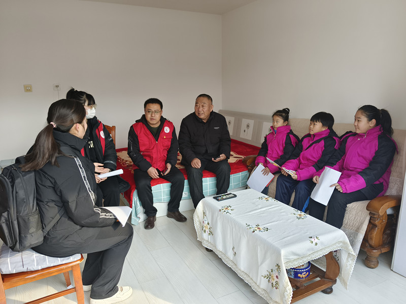 1710124757453812.jpg 元宝山区东城街道新华社区学雷锋活动照片2_副本.jpg
