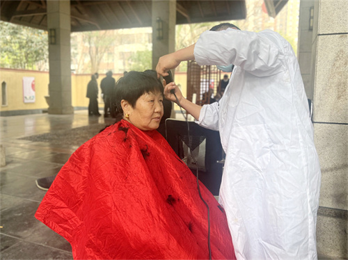 1710381547308254.jpg 龙抬头 春风得意换新颜.jpg