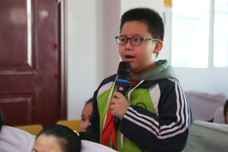 1710382998149469.jpg 元宝山区星光小学“五老”进校园活动照片4jpg_副本.jpg