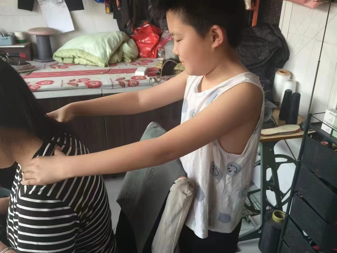1710726600739293.jpg 元宝山区元矿小学孝亲活动照片17pg.jpg