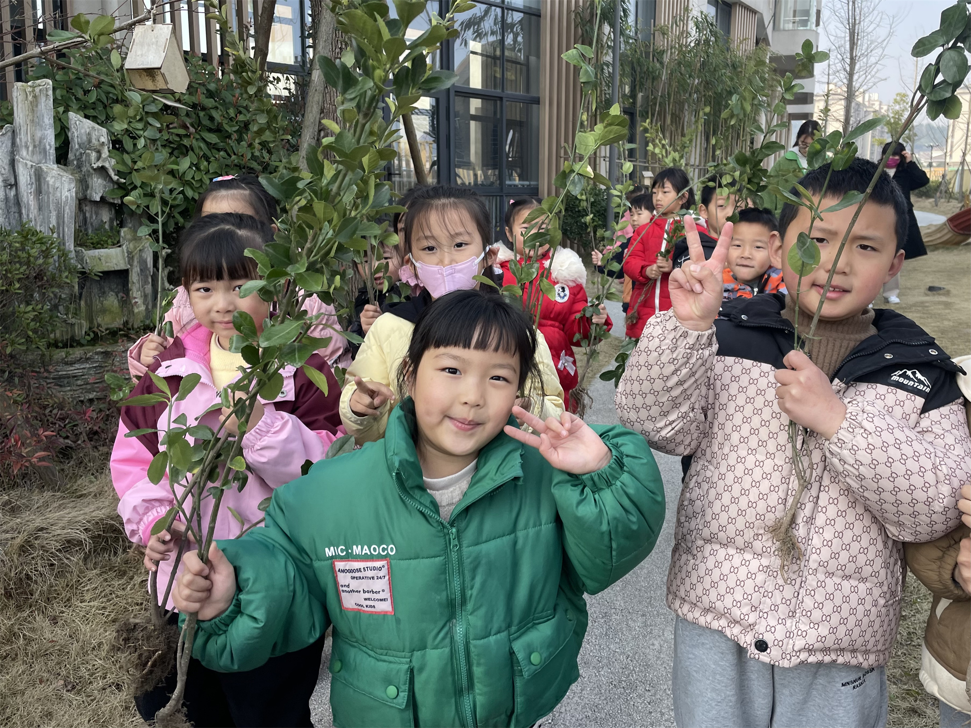 1710745580189021.jpg “植”此青绿,“树”你最棒5.jpg