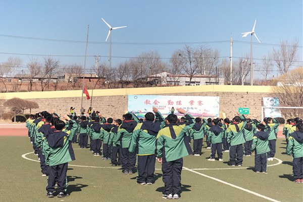 1712631674222261.jpg 8卧牛石小学开展“清明祭英烈”系列活动照片 (10)_副本.jpg