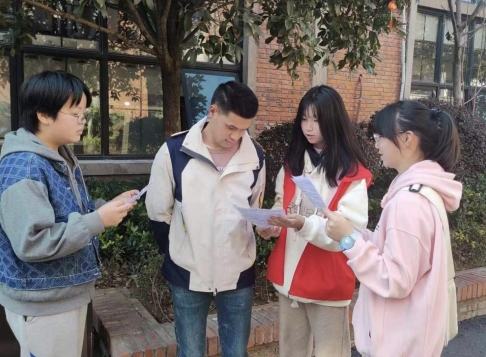 1712712013794640.png 洗马路1.png