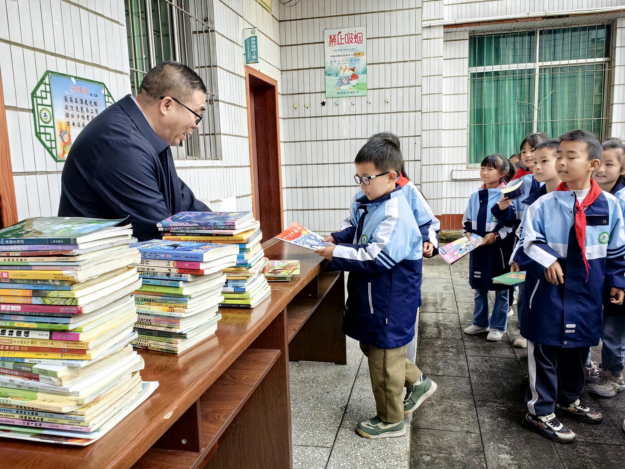 1713149752592096.jpg 武小读书活动 04.jpg