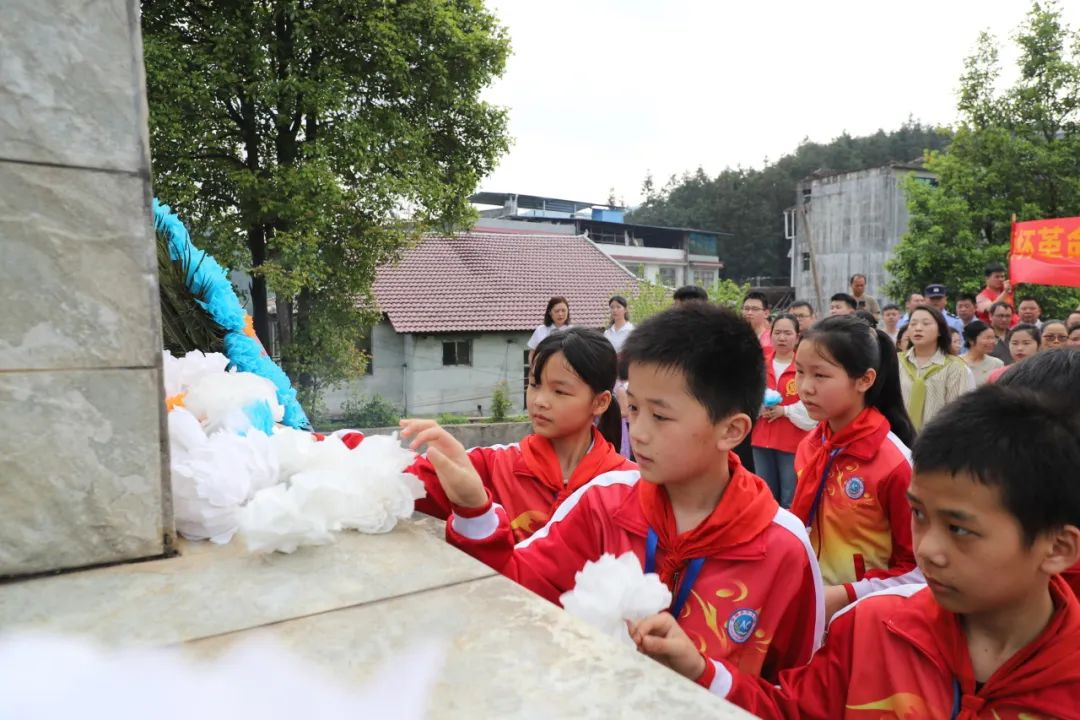 1713151466362030.png 4图片8.png