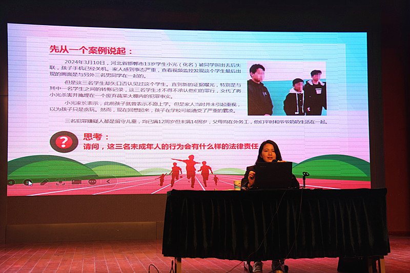 1713829991855042.jpg 玄武湖街道关工委联合组织开展预防未成年人犯罪法主题宣讲进校园活动(2).jpg