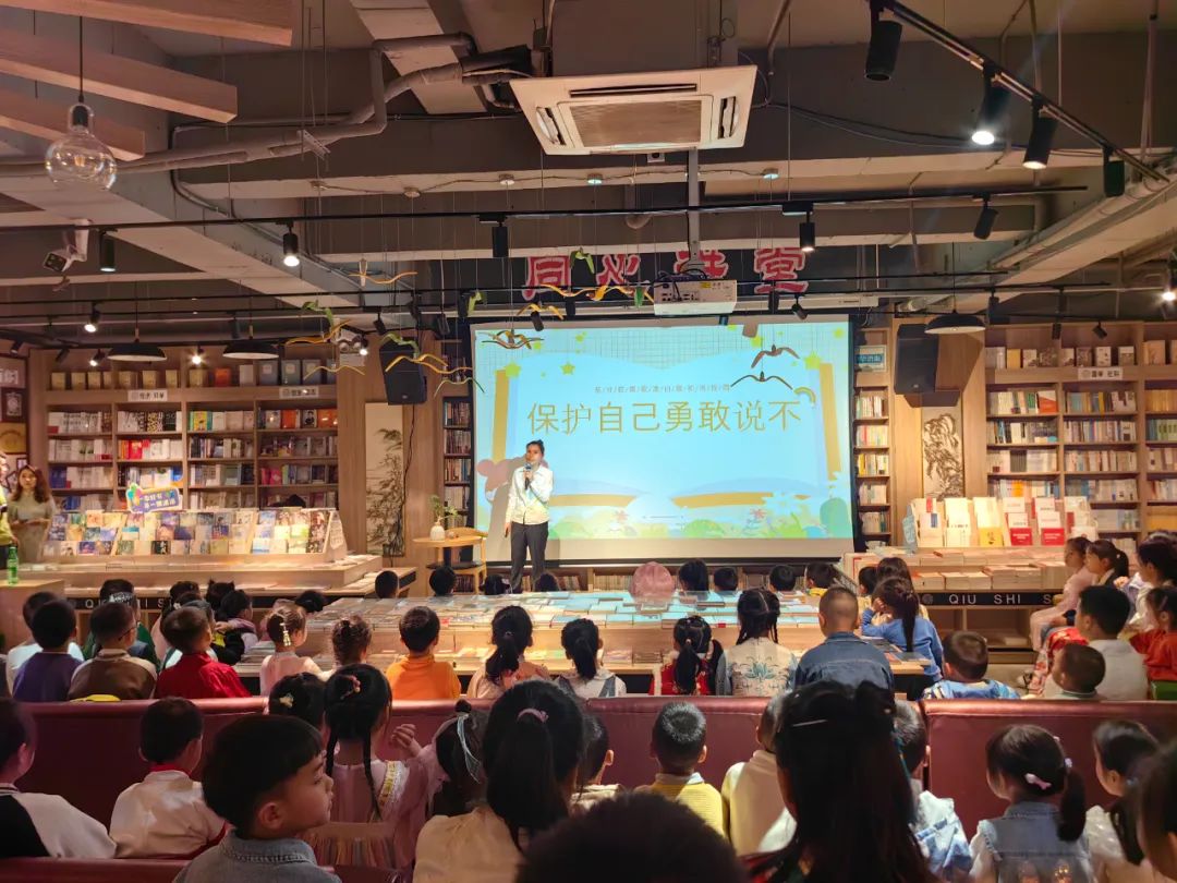 1713834958128841.jpg 律师.jpg