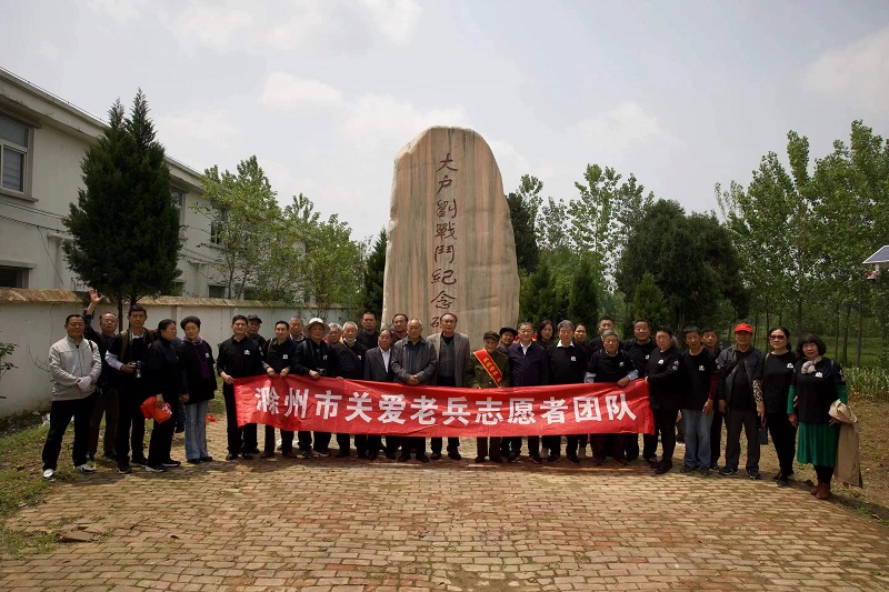 1714031895133601.jpg 检阅青春.jpg