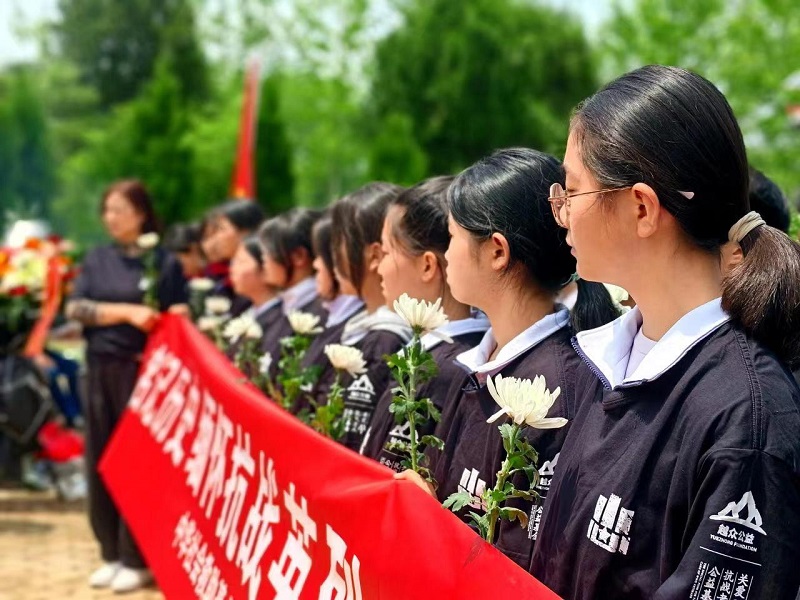 1714031954476629.jpg 检阅青春3.jpg
