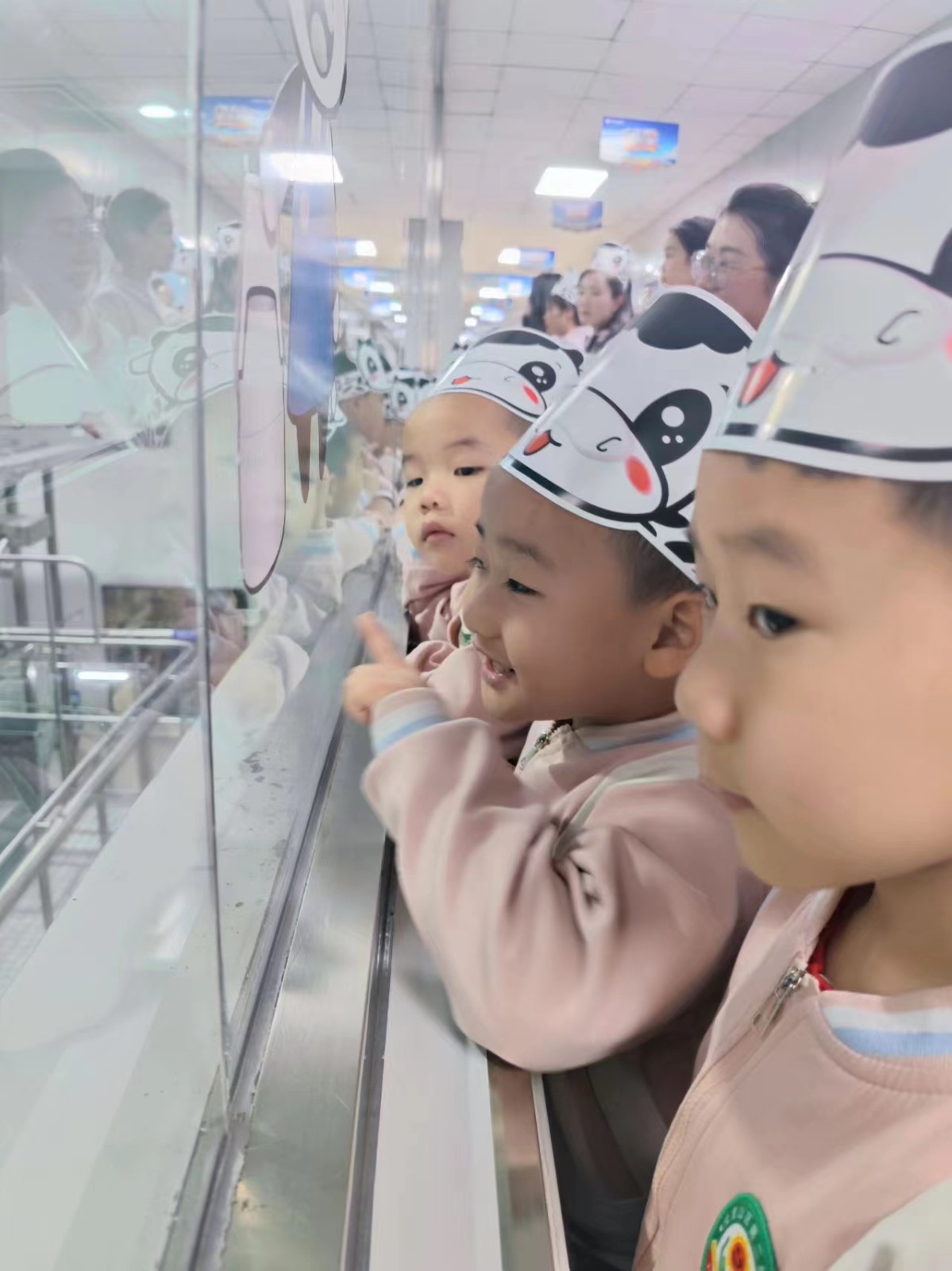 1714438771134102.jpg 元宝山区第六幼儿园启蒙教育实践活动照片1.jpg