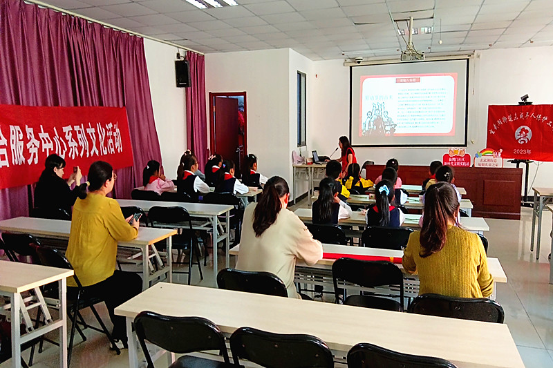 江苏省南京市玄武区仙鹤门社区关工委组织青少年体验“完整社区建设”实践活动(2).jpg