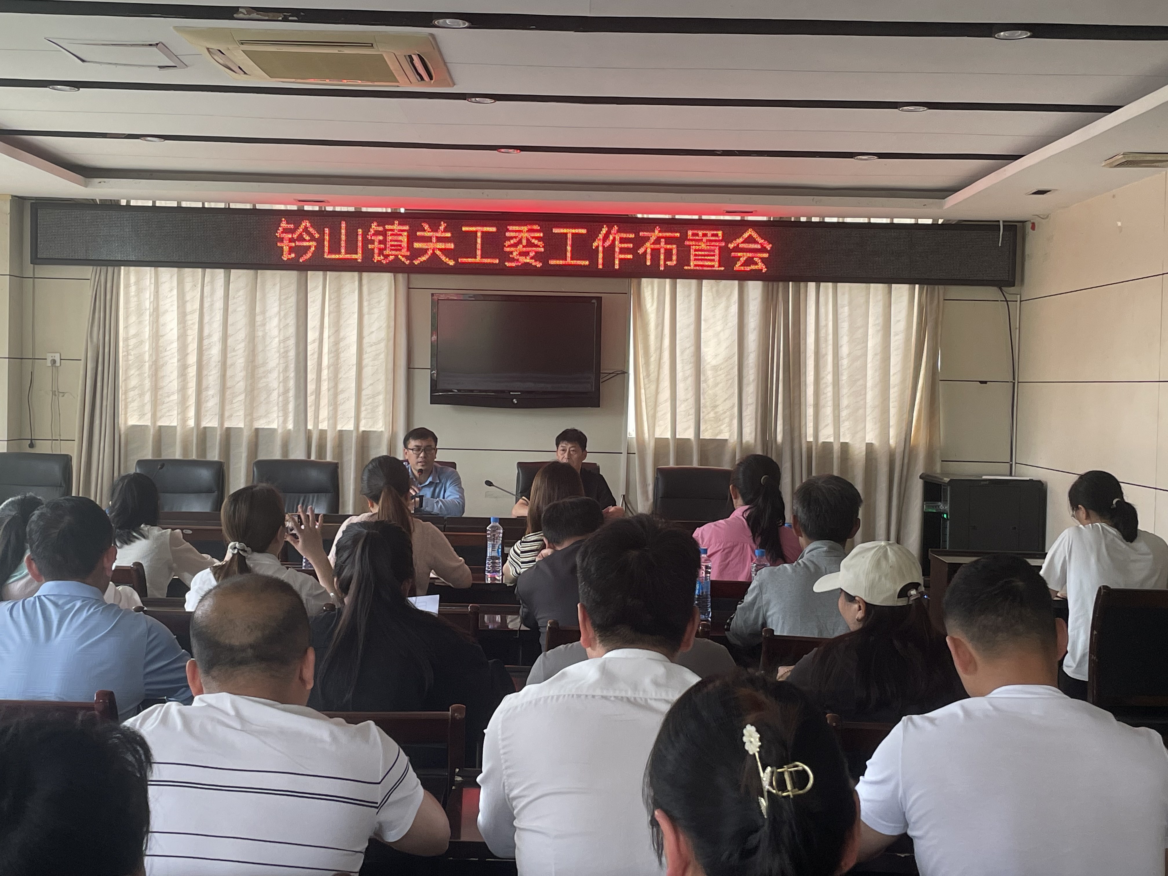 1715153576299661.jpg 1基层动态照片_爱奇艺.jpg