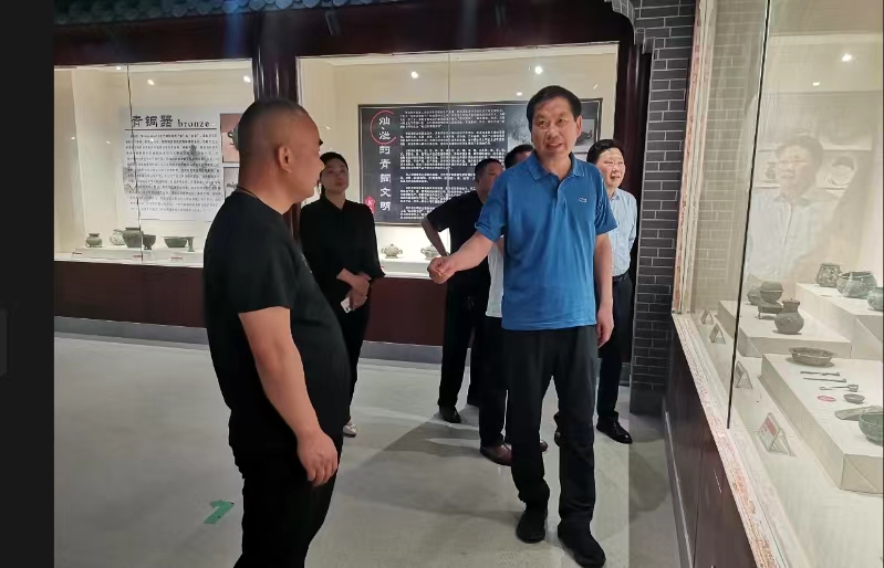 1715334052667322.jpg 博物馆小像素.jpg