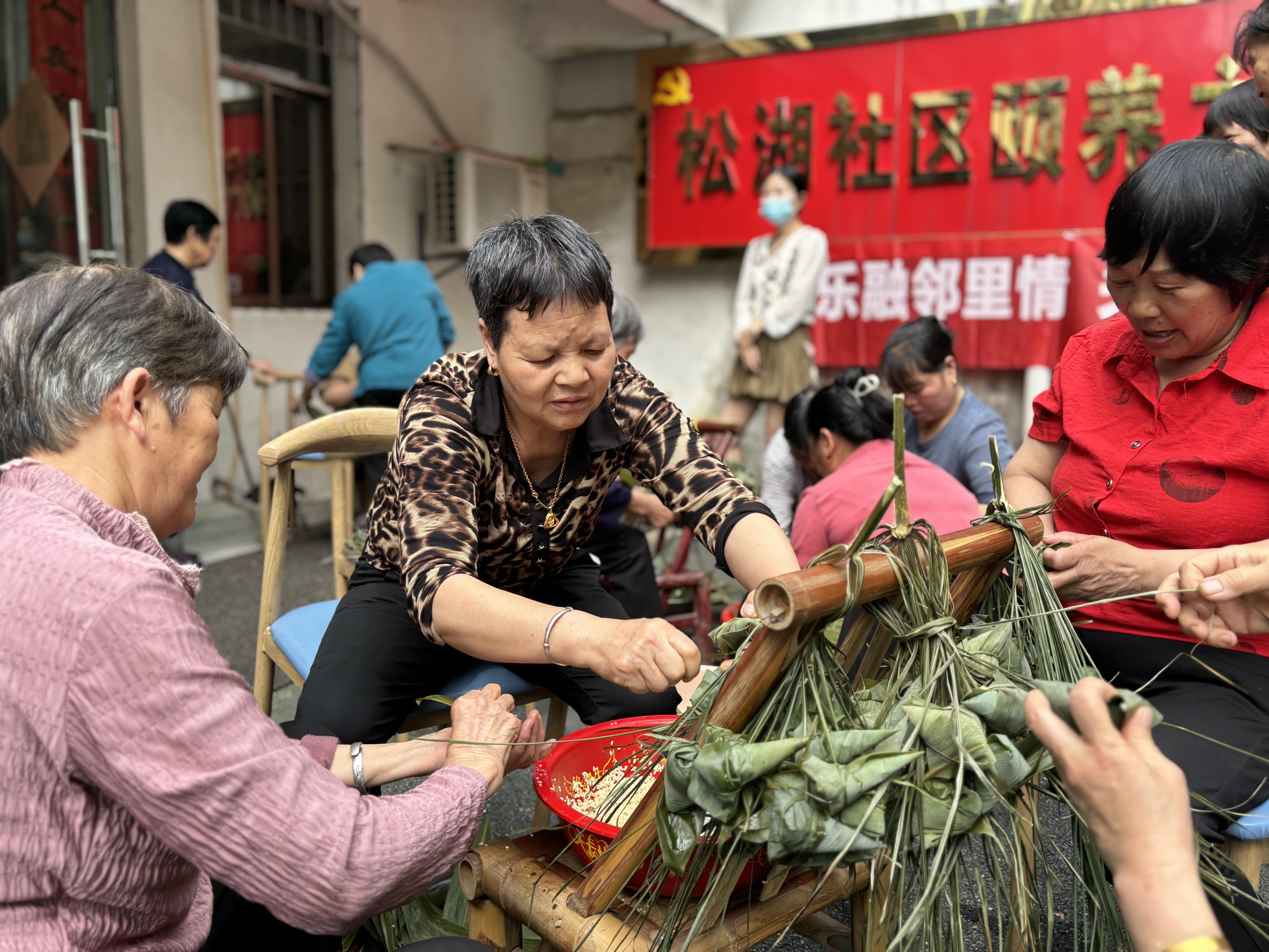 1715570305933755.jpg 4基层动态照片_爱奇艺.jpg