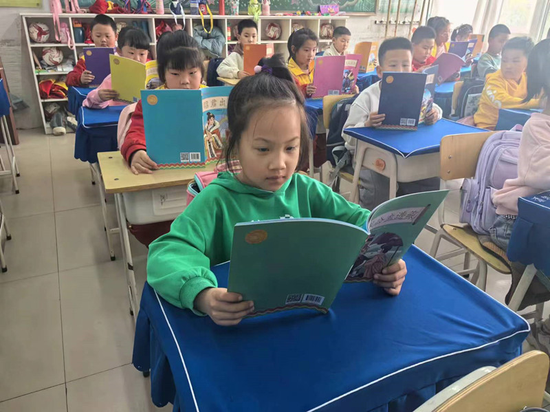 1715826445575712.jpg 元宝山区元矿小学读书漂流活动照片3_副本.jpg