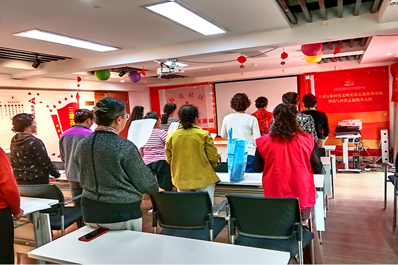 玄武区玄武湖街道板仓社区关工委组织“五老”开展“唱红歌”活动(3).png