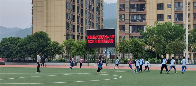 1716109965524356.jpg 激烈角逐.jpg