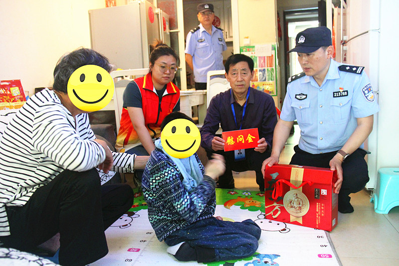 1716135032320378.jpg 玄武湖街道关工委联合开展全国助残日走访慰问困境残疾儿童活动1.jpg
