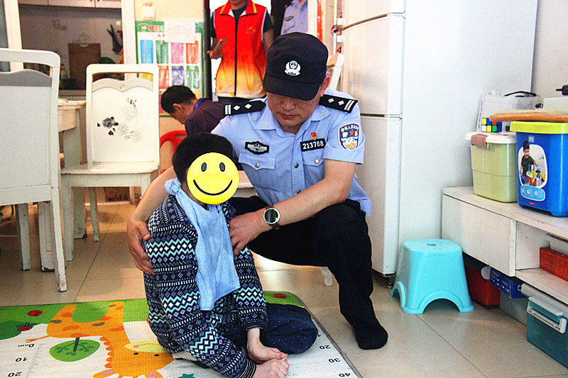 1716135042950540.jpg 玄武湖街道关工委联合开展全国助残日走访慰问困境残疾儿童活动3.jpg