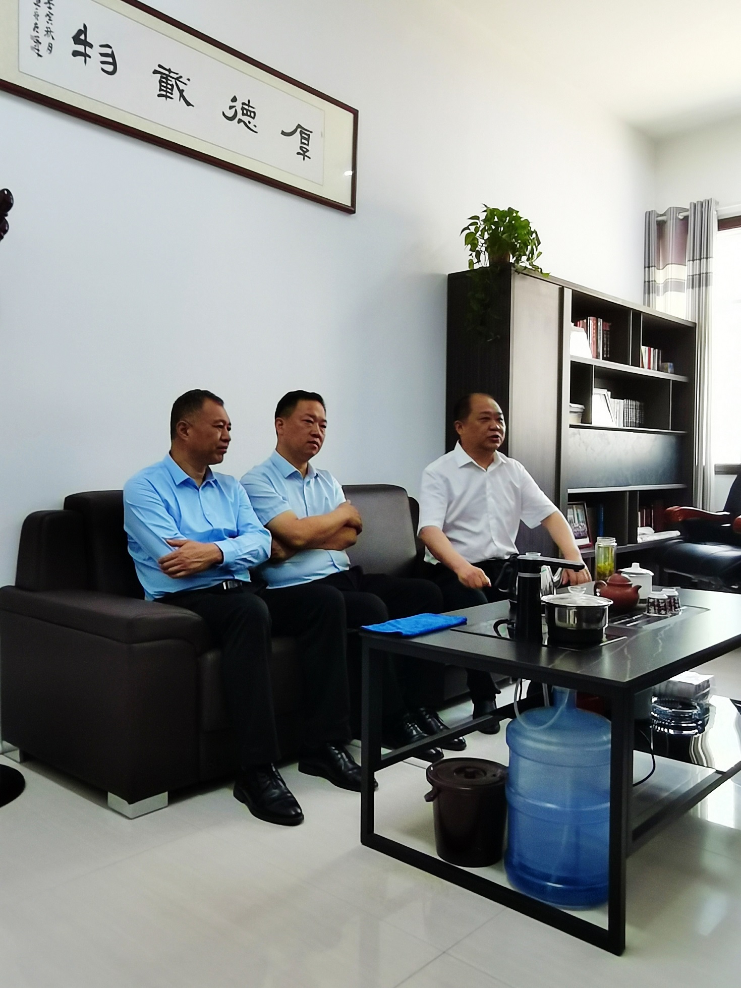 党书记对关工委工作提出要求（小像素）.jpg