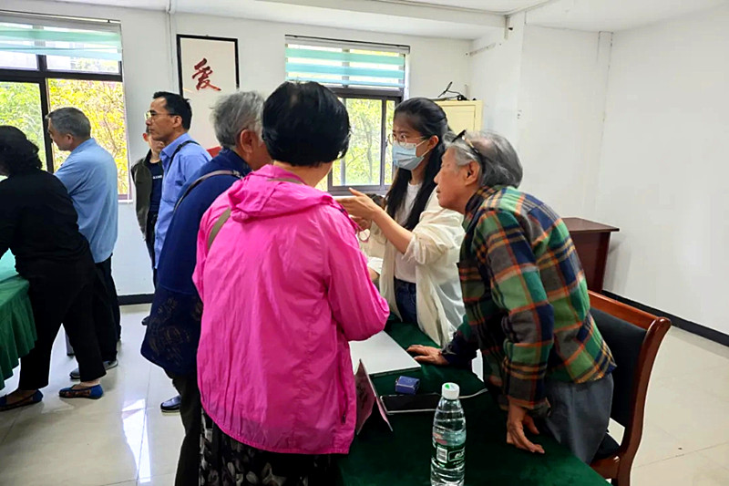 江苏省南京市玄武区樱驼花园社区关工委开展“普法进社区，以理伴你行”普法讲座活动(3).jpg