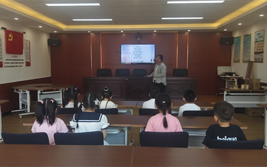 1717034531308503.jpg 元宝山区西城街道惠宁东社区“学伟人风范,做时代新人”活动照片1_副本.jpg