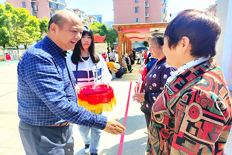 江苏省南京市玄武区仙鹤门社区关工委举办“传承慈孝美德，弘扬和谐家风”慈孝文化活动(3).jpg