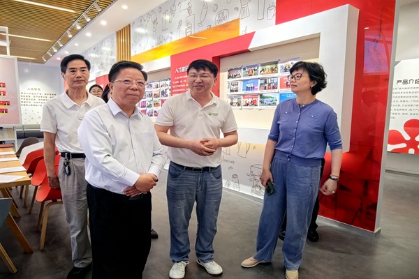走访太湖非公3--.jpg