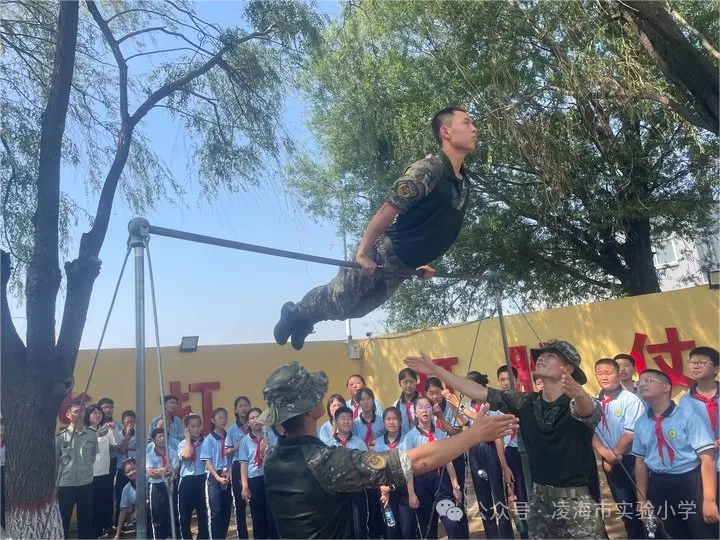 1720747915885944.png 实验小学参观武警军营.png