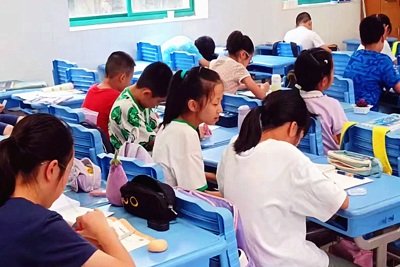 1721434769327077.png 江苏省南京市玄武区梅园新村派出所关工站走进“爱心暑托班”宣讲先进人物故事(3).png