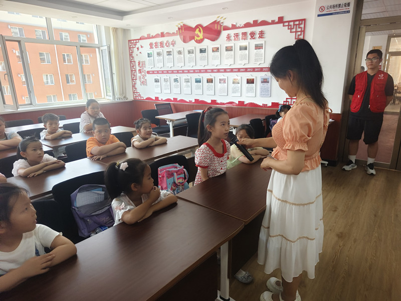 1721781915612671.jpg 元宝山区西城街道惠宁东社区关工委快乐口才伴我成长活动照片2_副本.jpg