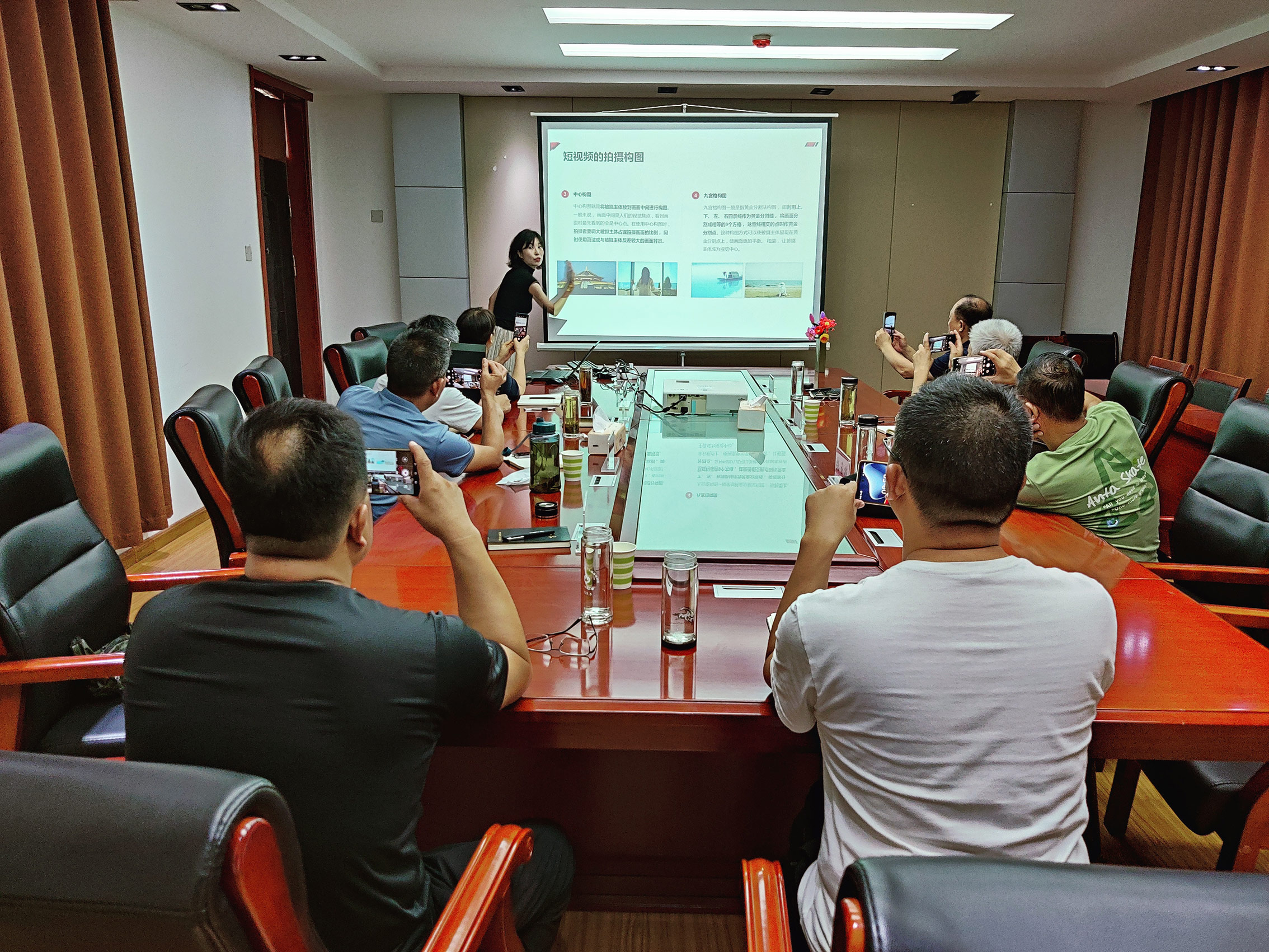 任城区关工委举办短视频摄影培训班.jpg