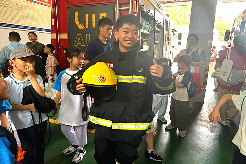 1722296327440779.jpg 江苏省南京市玄武区徐庄社区关工委组织青少年开展暑期系列研学实践活动(4).jpg