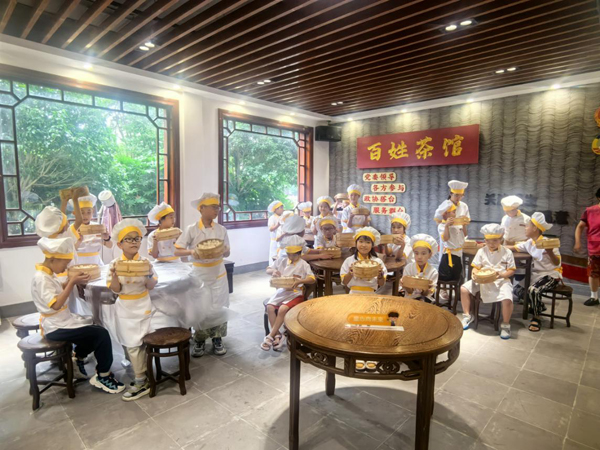1722930911206096.png 盛泽镇黄家溪村:“四童”筑梦 点亮趣味暑假1.png