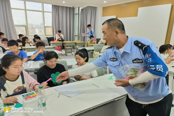 1723170960162537.jpg 桃源镇开展“汇聚网格力量2.安全“童”行,消防驻心中_proc.jpg