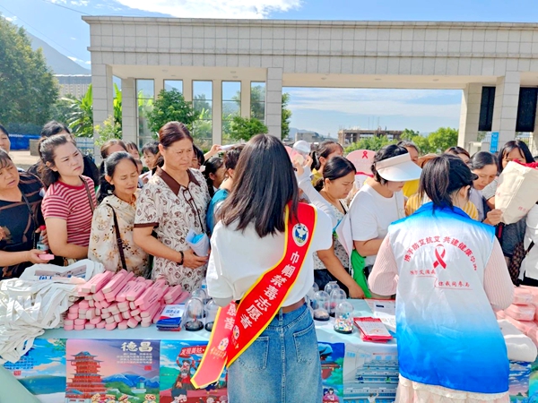 宣传现场.jpg