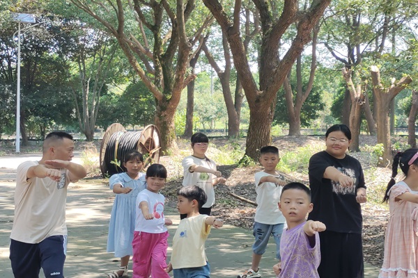 3.与自然“童”行_proc--.jpg