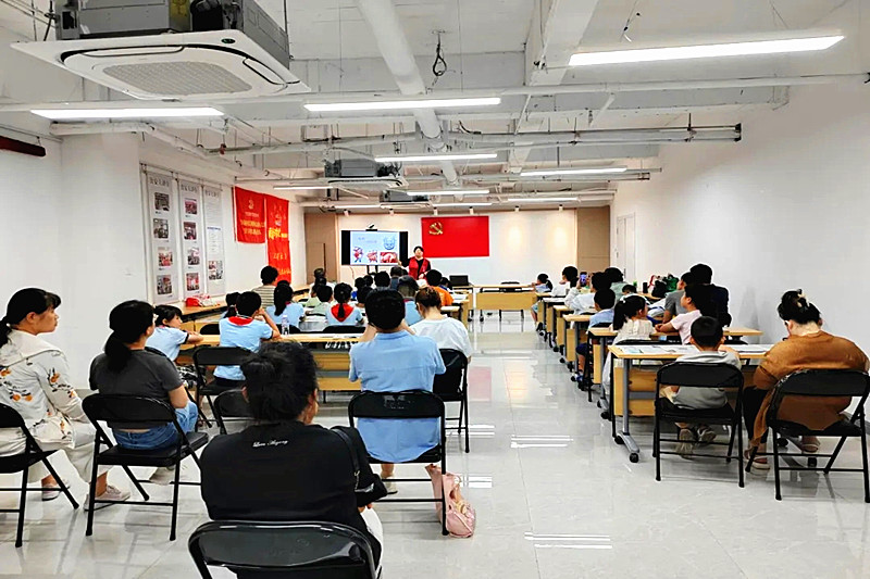 1723903963849470.jpg 江苏省南京市玄武区卫岗社区关工委开展“泥塑童心,文化共承”泥塑手工体验活动(1).jpg