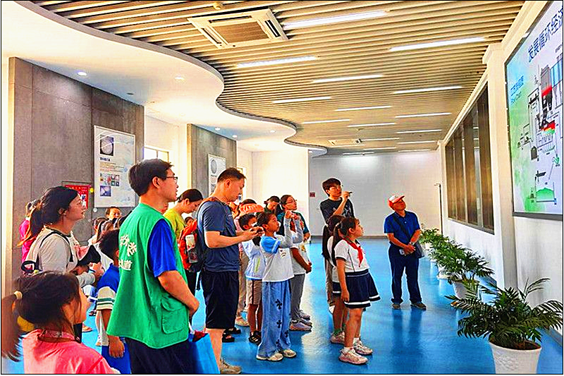1724026745629589.png 江苏省南京市玄武区玄武湖街道关工委联合开展“全国生态日”垃圾分类研学活动 (4).png