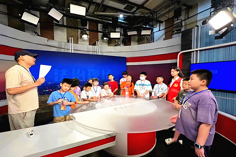 1724454570957050.jpg 江苏省南京市玄武区唱经楼社区关工委组织青少年开展暑期研学活动(4).jpg