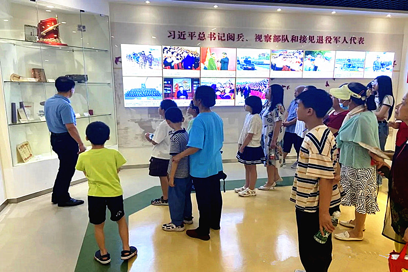 1724547268896556.jpg 江苏省南京市玄武区锁三社区组织青少年参观锁金村街道退役军人服务站(1).jpg
