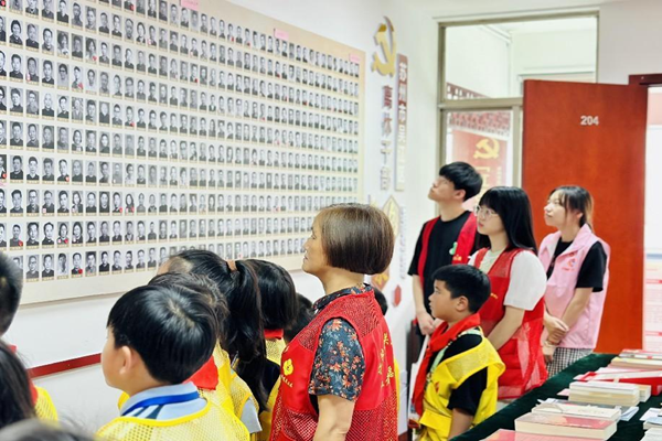 1724806158709709.png 江陵街道叶泽湖村2024年暑期青少年法治夏令营3.png