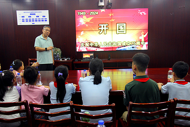 1724980845881847.jpg 庆祝中华人民共和国成立七十五周年宣讲(2).jpg