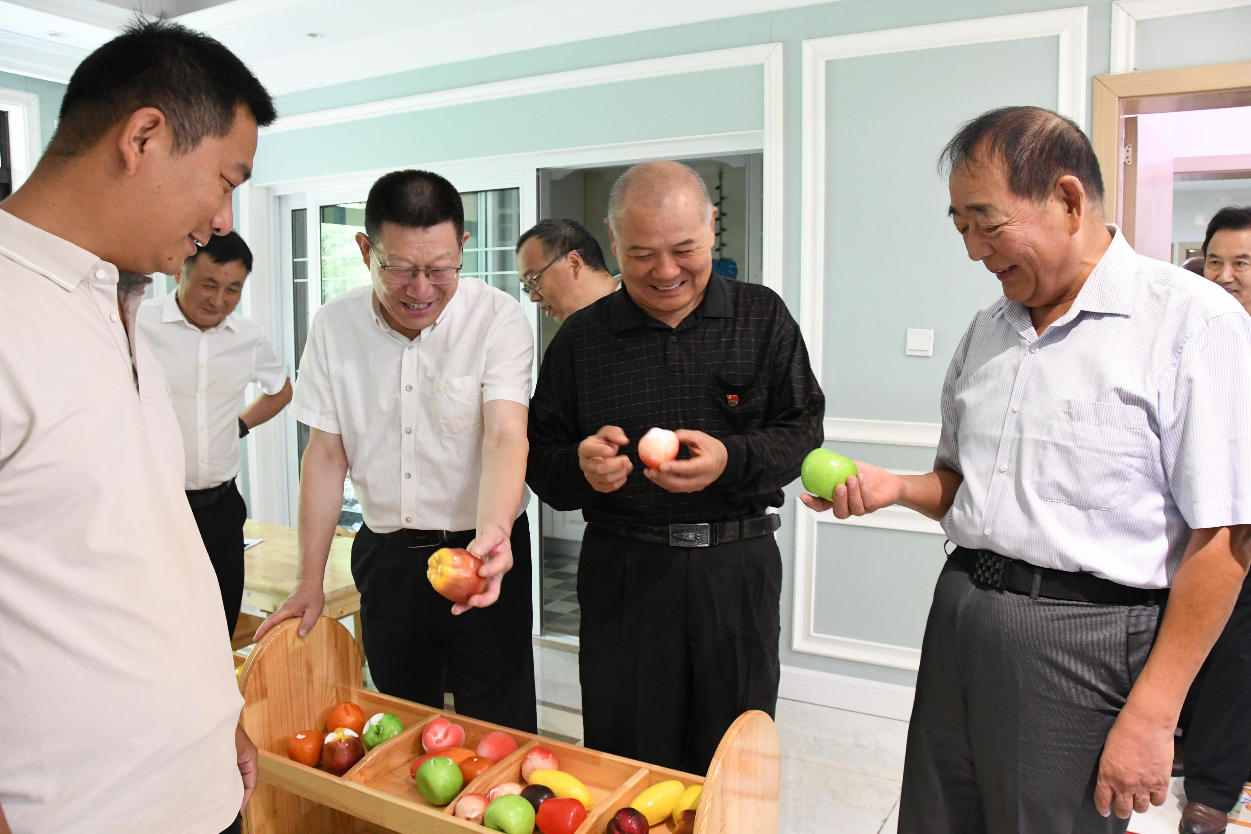 1725014793591834.jpg 安徽省阜阳市阜南县关工委赴临泉县考察学习交流2.jpg